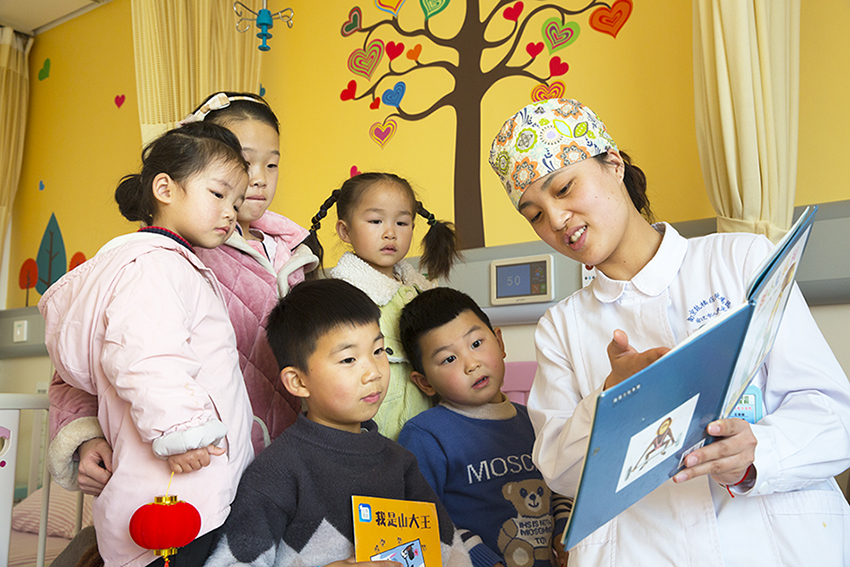 5.会讲故事的姨妈.jpg 5.会讲故事的姨妈.jpg